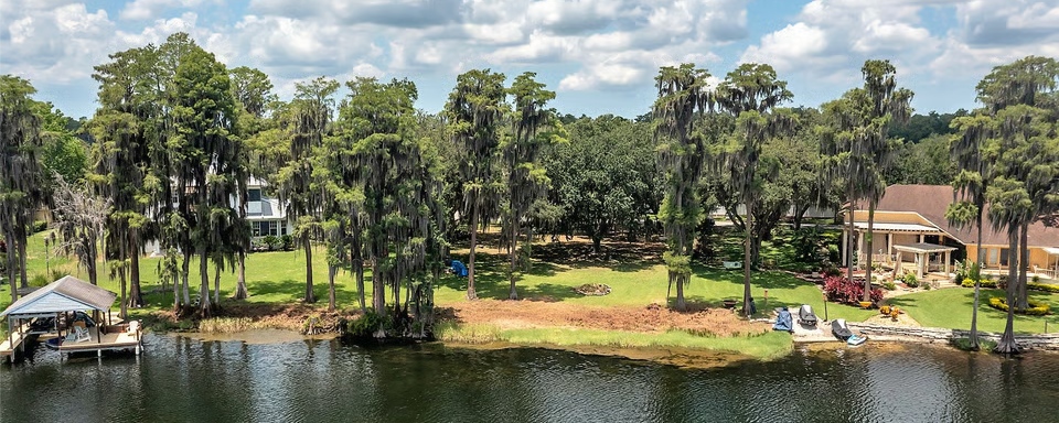 Keystone Florida homeowner selling house fast for cash to local family-owned buyer